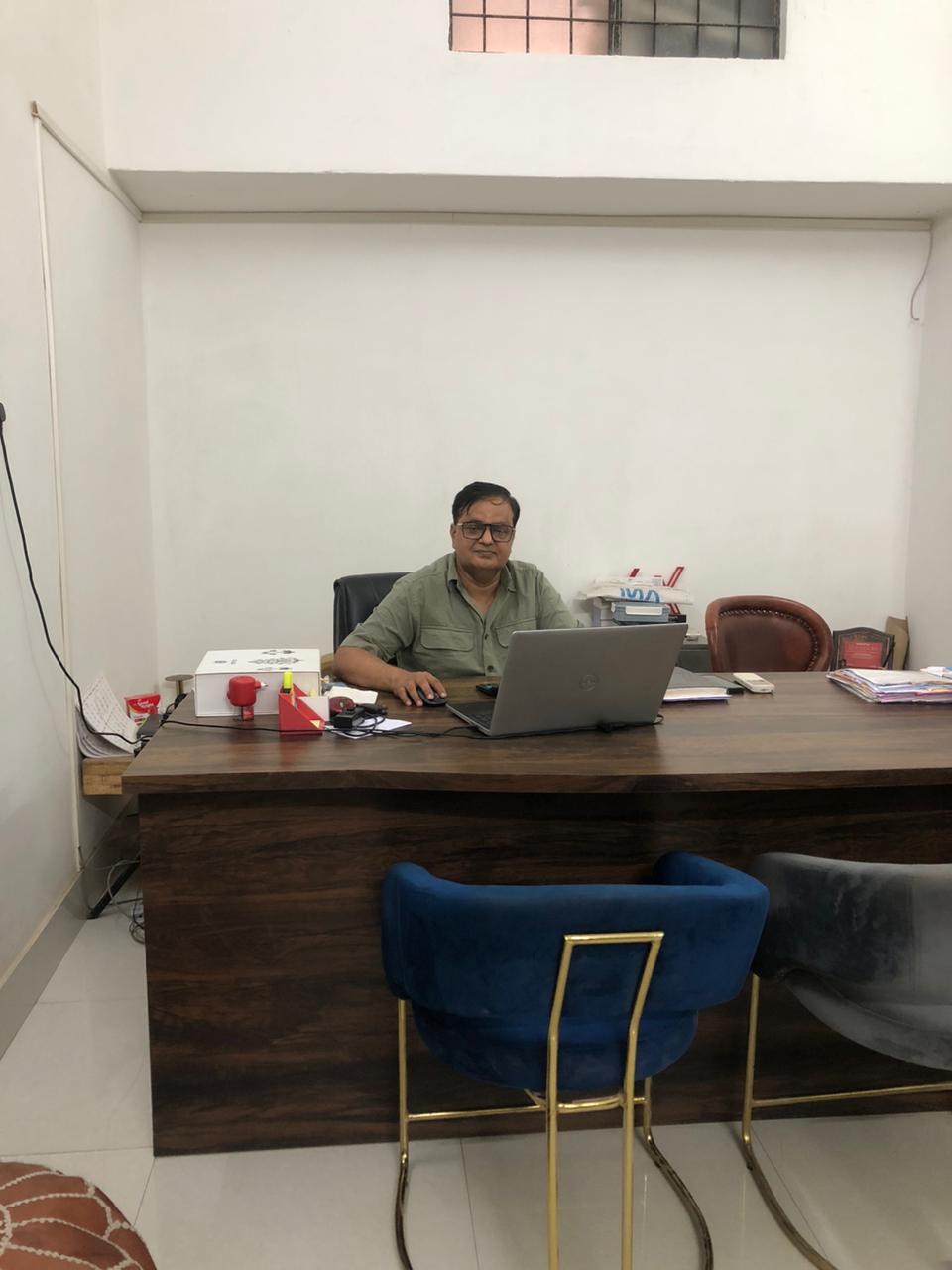 Owner, Solanki Handicrafts 